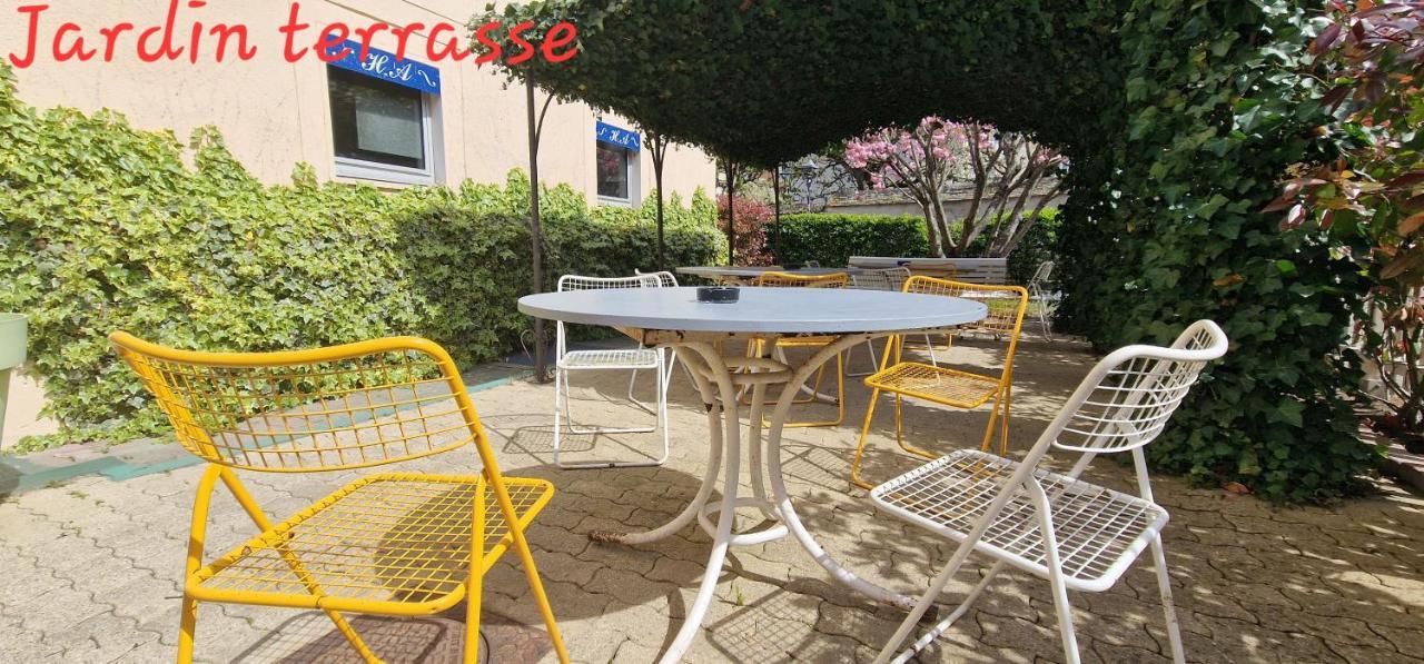Kyriad Direct Arpajon Exterior photo